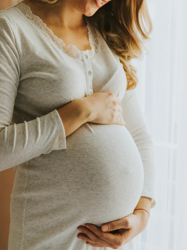 खट्टा खाने का मन क्यूँ करता है Pregnant महिला को ?